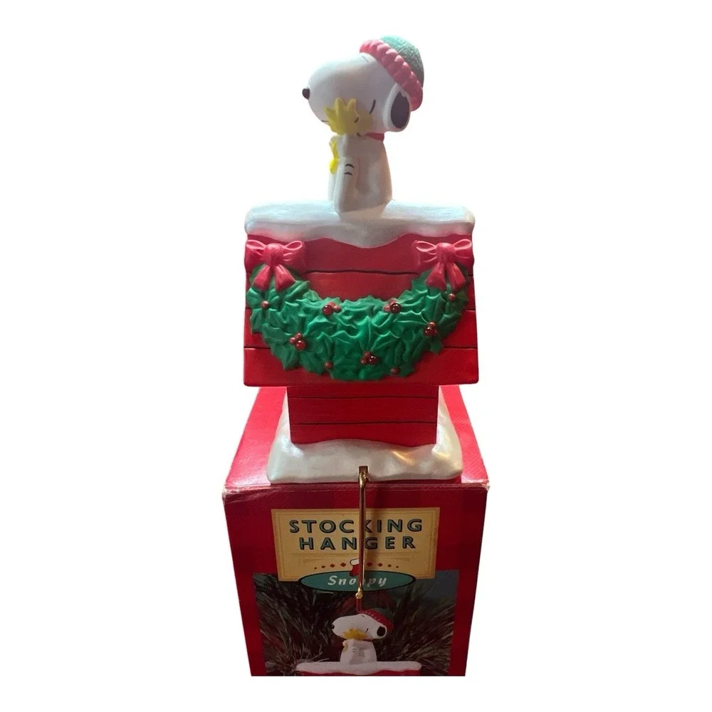 Hallmark Snoopy Stocking Hanger Light Up‎ Peanuts Christmas Decor w/ Box